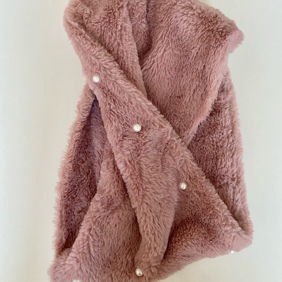 Infinity faux fur scarf - Picture 2 of 3